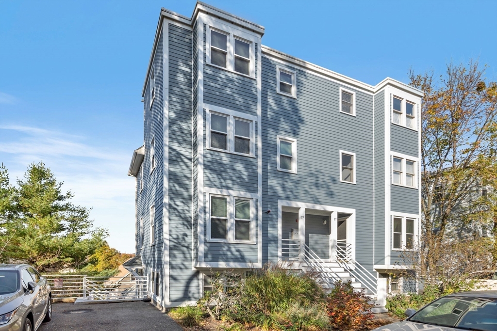 41 Lourdes Avenue # 41