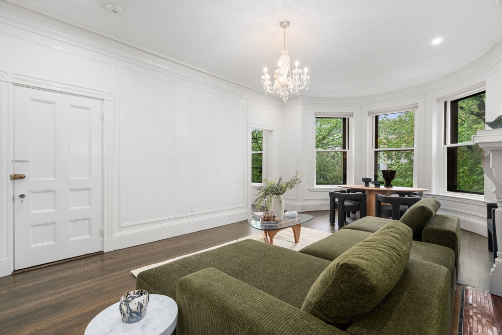389 Commonwealth Avenue # 3