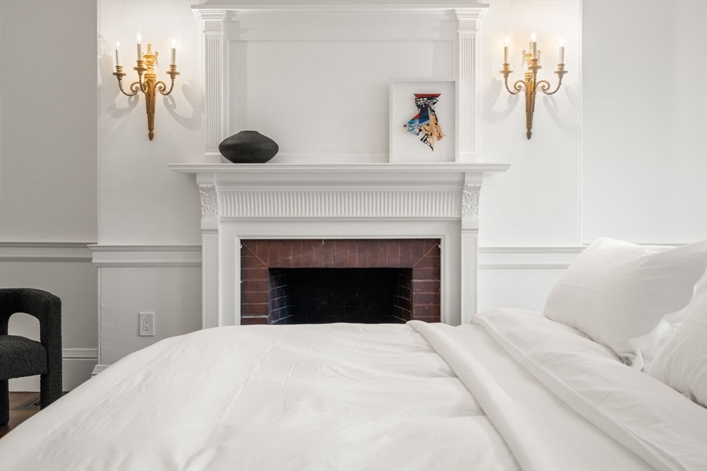 389 Commonwealth Avenue # 3