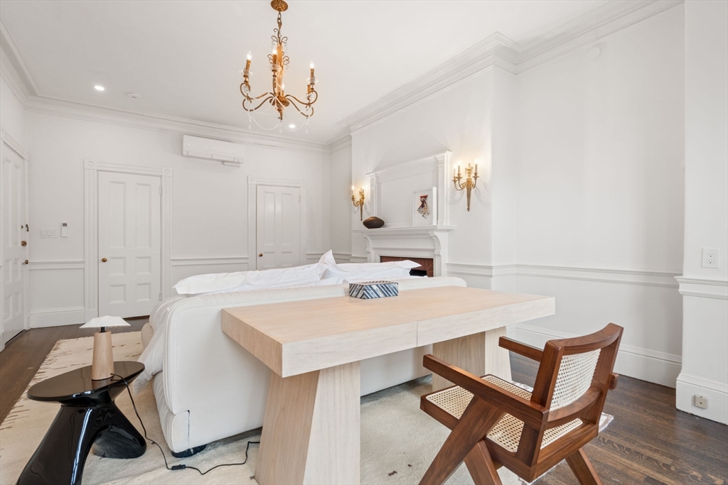 389 Commonwealth Avenue # 3