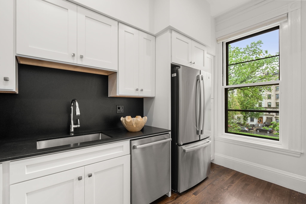 389 Commonwealth Avenue # 3