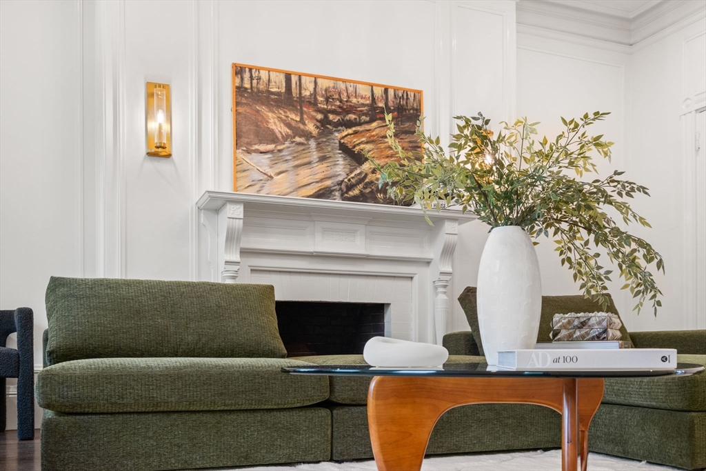 389 Commonwealth Avenue # 3