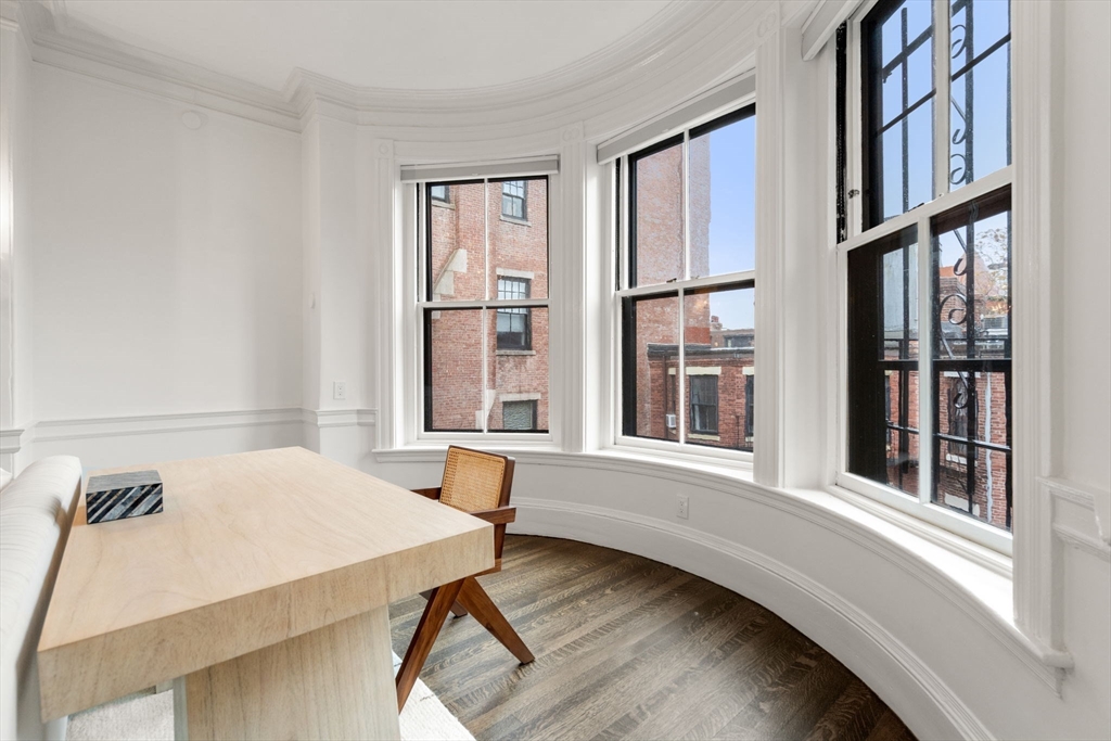 389 Commonwealth Avenue # 3