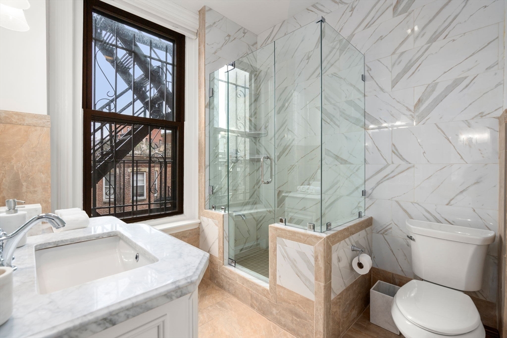 389 Commonwealth Avenue # 3