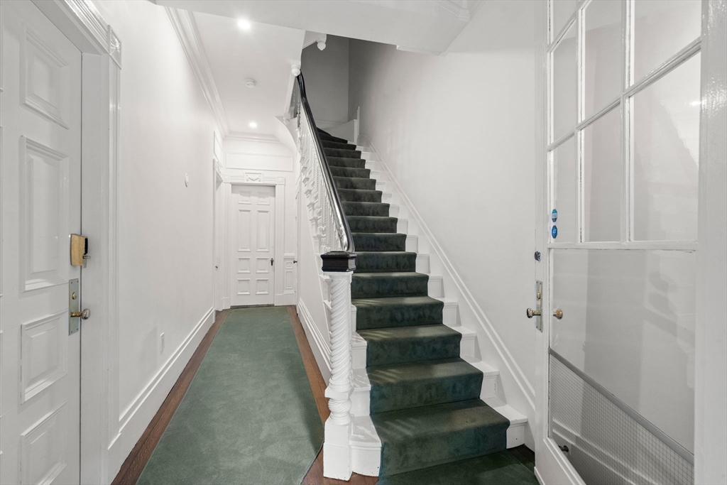 389 Commonwealth Avenue # 3