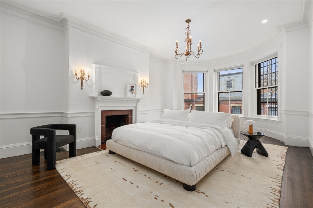 389 Commonwealth Avenue # 3