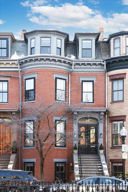 36 Concord Sq # A