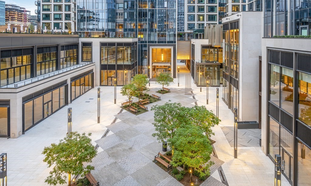 135 Seaport Blvd # 1516