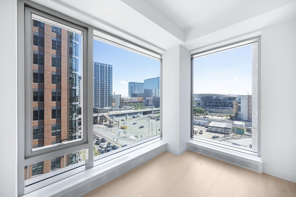 135 Seaport Blvd # 1516