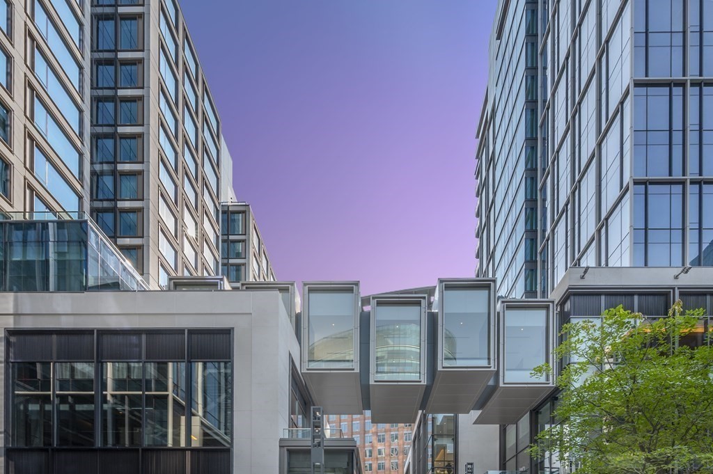 135 Seaport Blvd # 1516