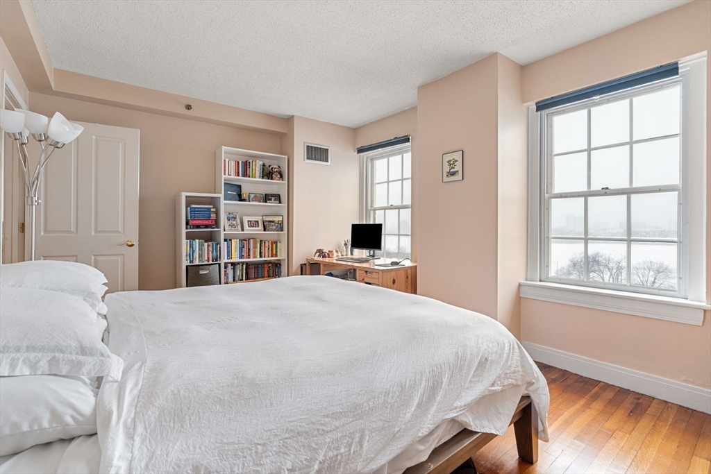 534 Beacon Street # 705