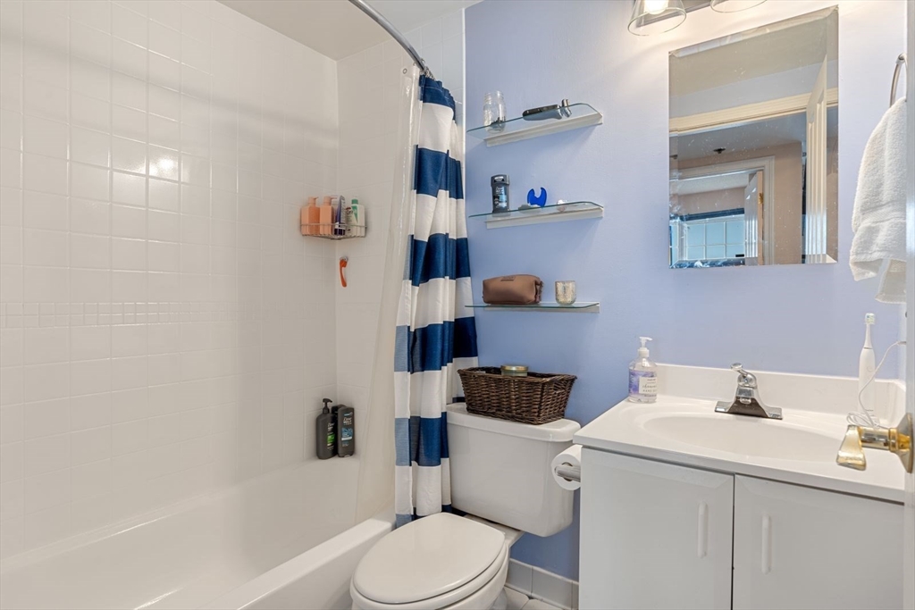 534 Beacon Street # 705
