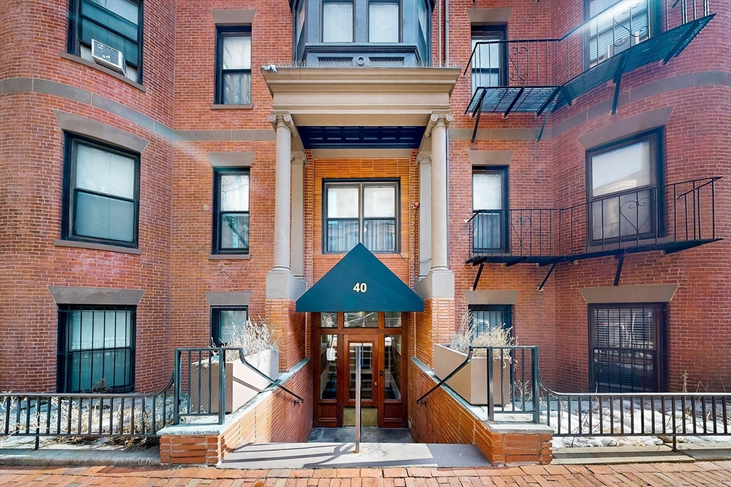 38-40 Saint Botolph St # B3