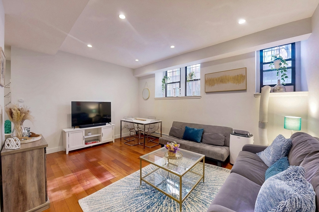 38-40 Saint Botolph St # B3
