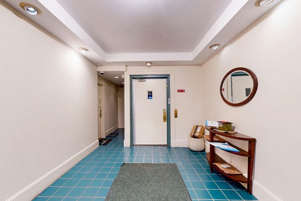 38-40 Saint Botolph St # B3