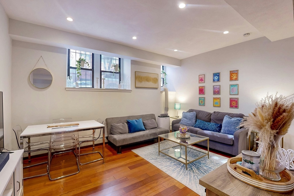 38-40 Saint Botolph St # B3