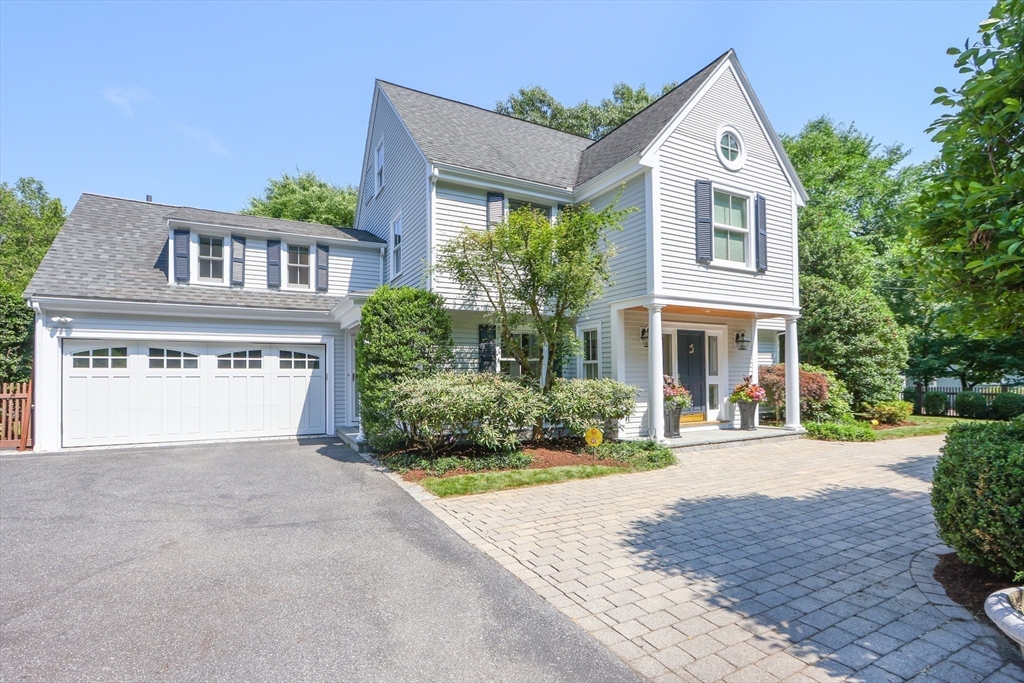 90 Forest Street
