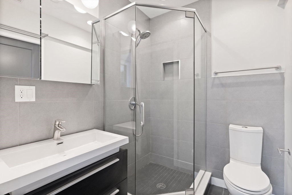 14 Fiske Avenue # 2