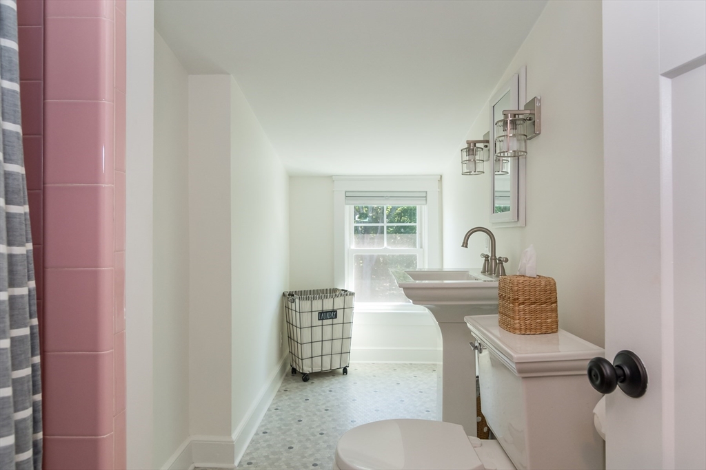 31B Oak St Unit: SF