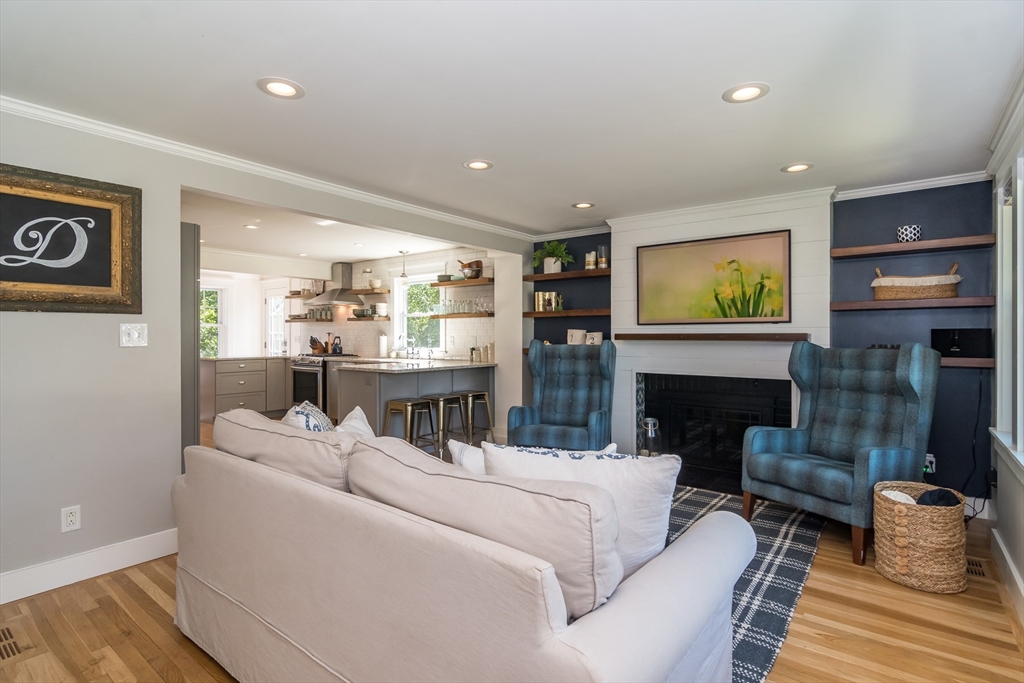 31B Oak St Unit: SF