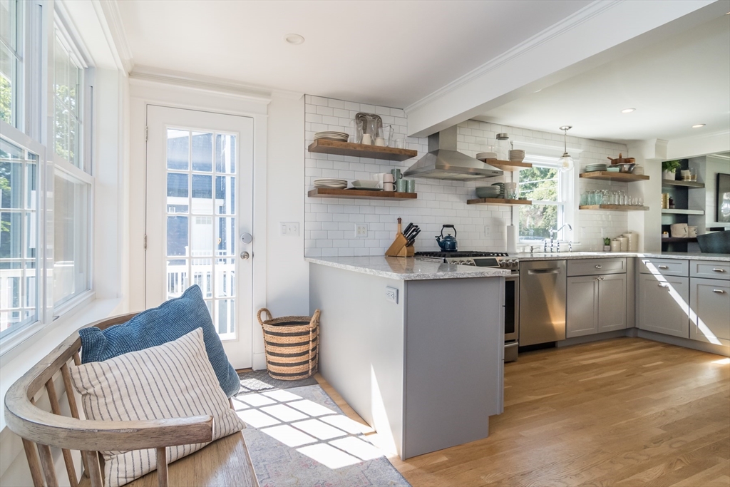31B Oak St Unit: SF