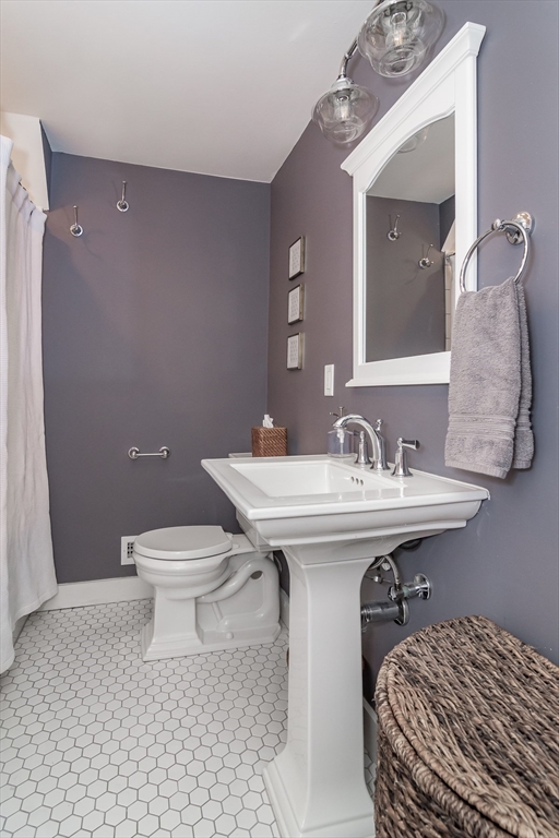 31B Oak St Unit: SF