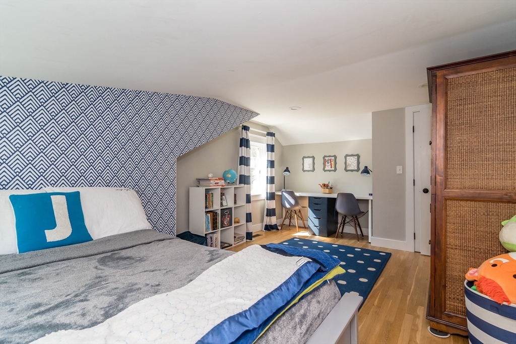 31B Oak St Unit: SF