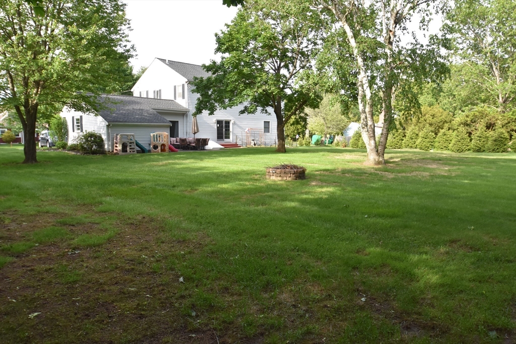 17 Wagonwheel Rd