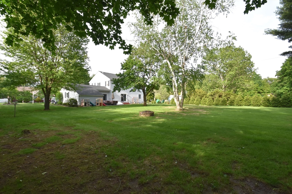 17 Wagonwheel Rd