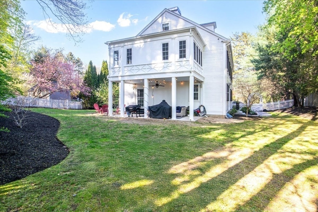 663 Main St
