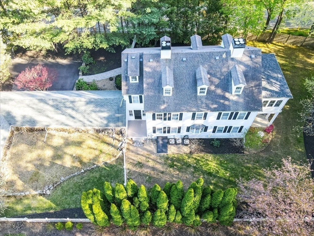 663 Main St