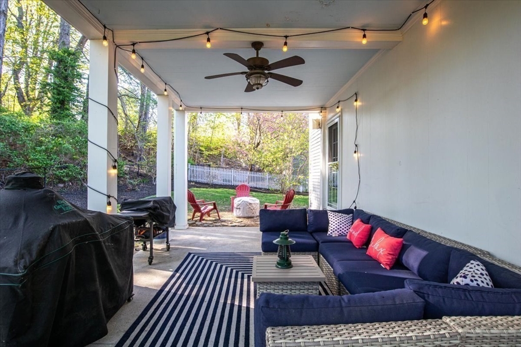 663 Main St