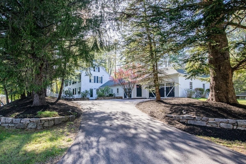 663 Main St