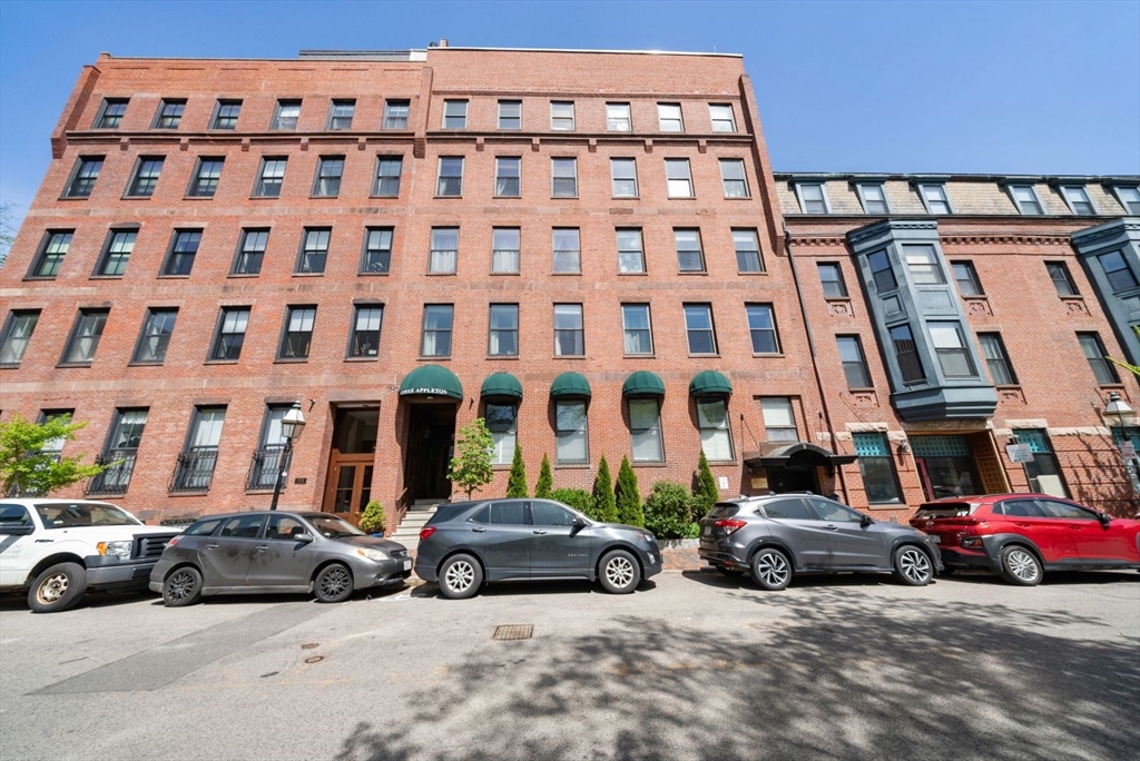 3 Appleton St # 202