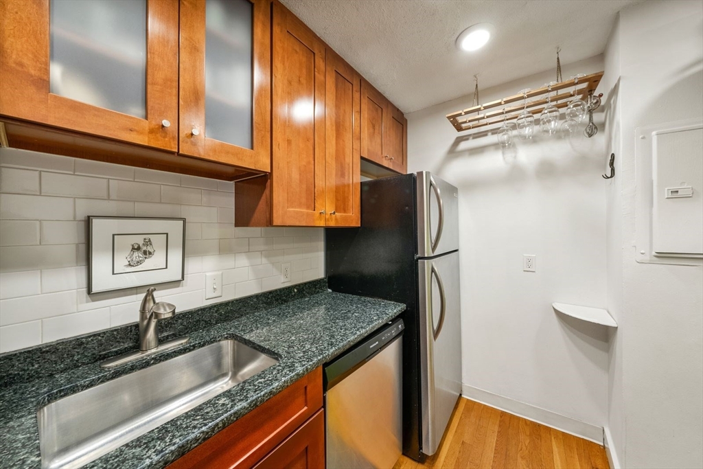 3 Appleton St # 202