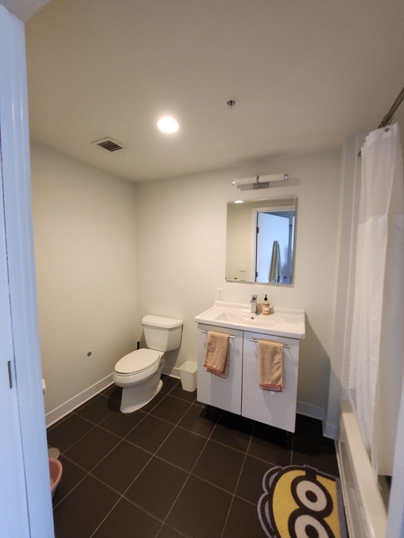 2 Earhart Street # 811