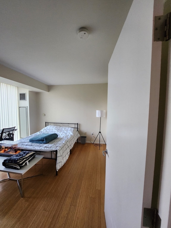 2 Earhart Street # 811