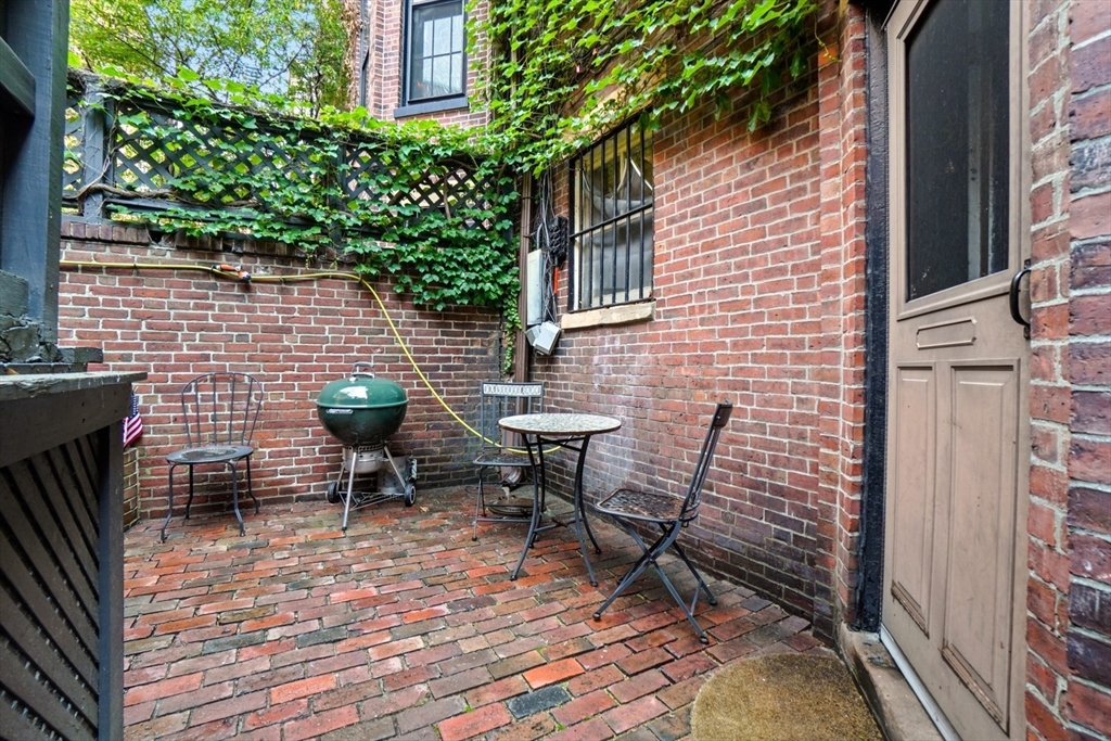 31 Hereford Street # A