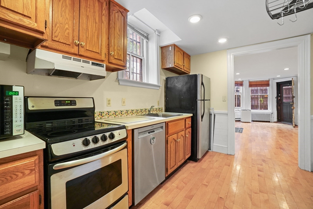 31 Hereford Street # A