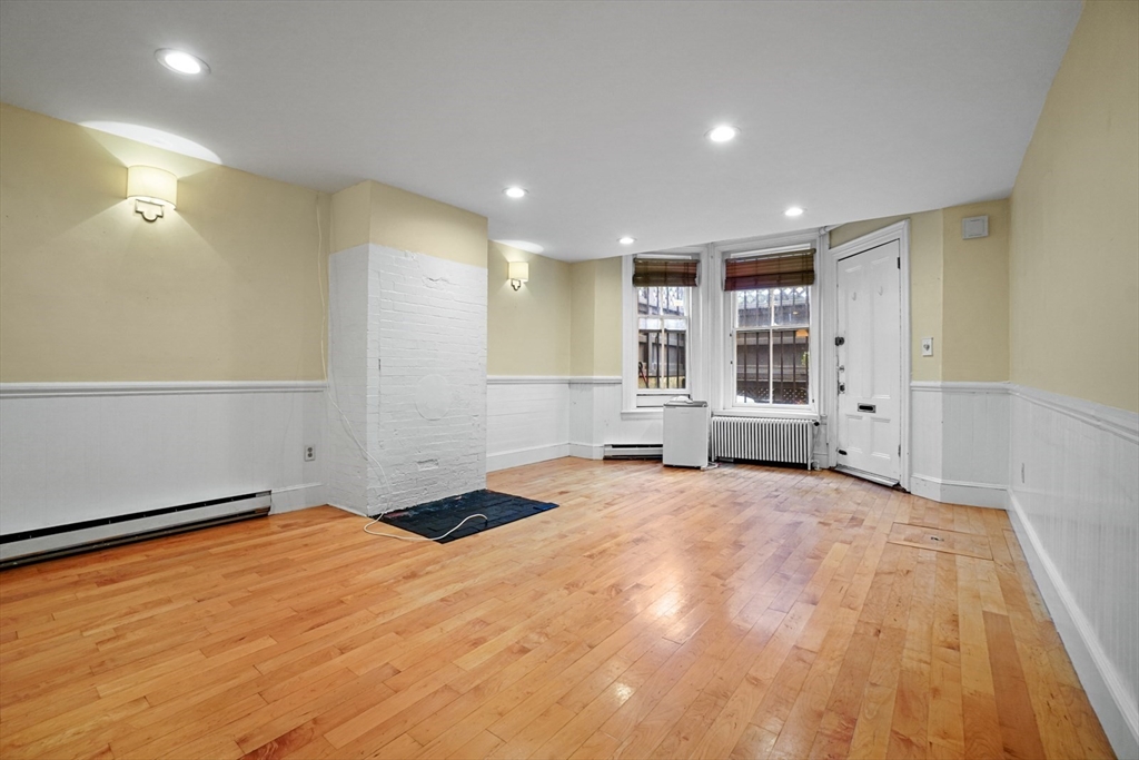 31 Hereford Street # A