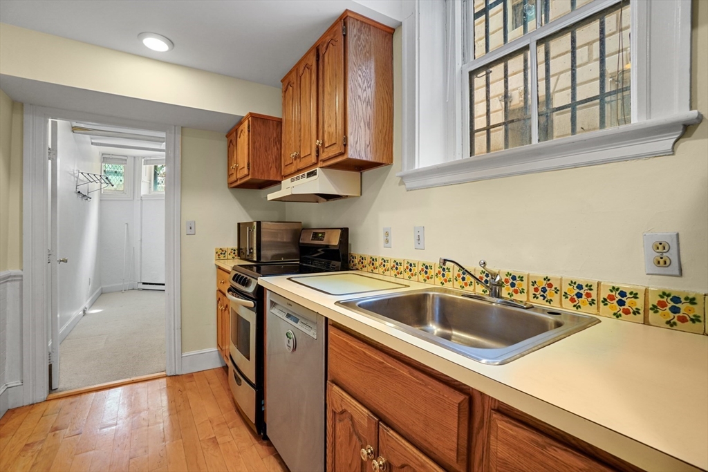 31 Hereford Street # A