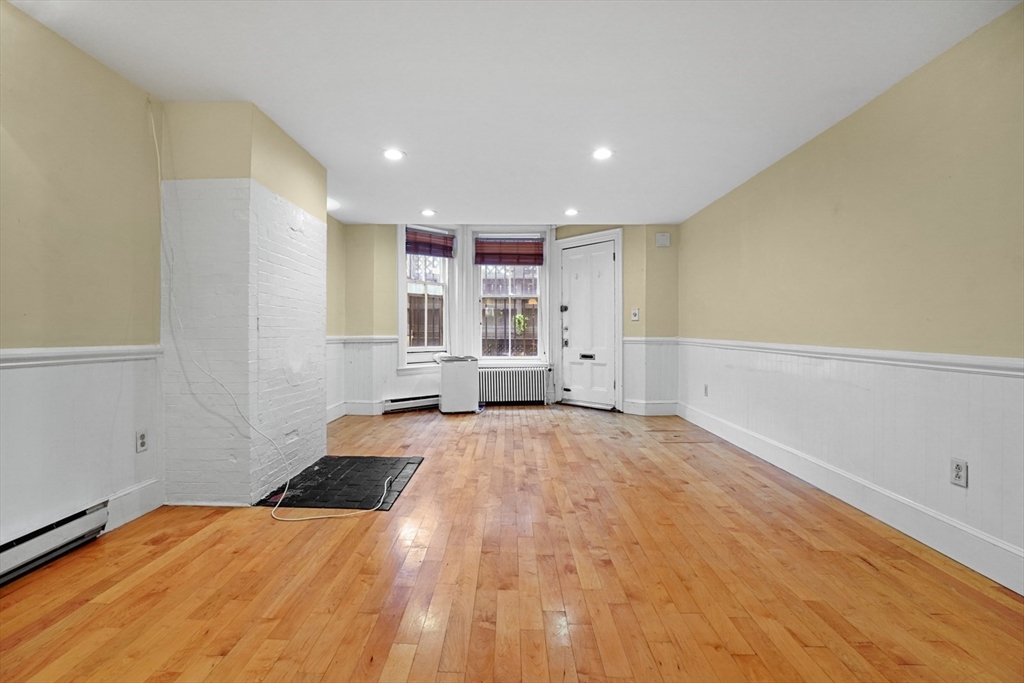 31 Hereford Street # A