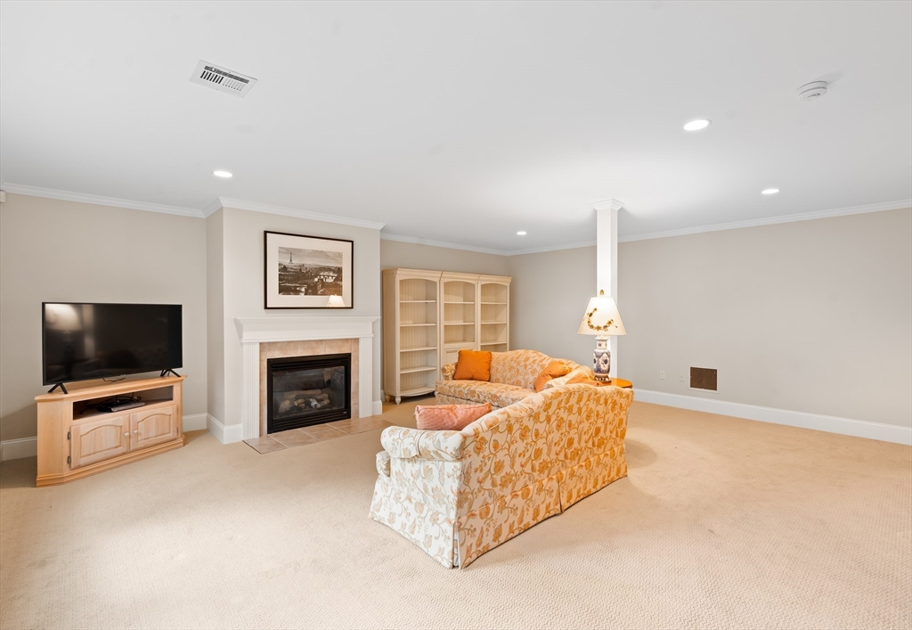 287 Langley Rd # 19
