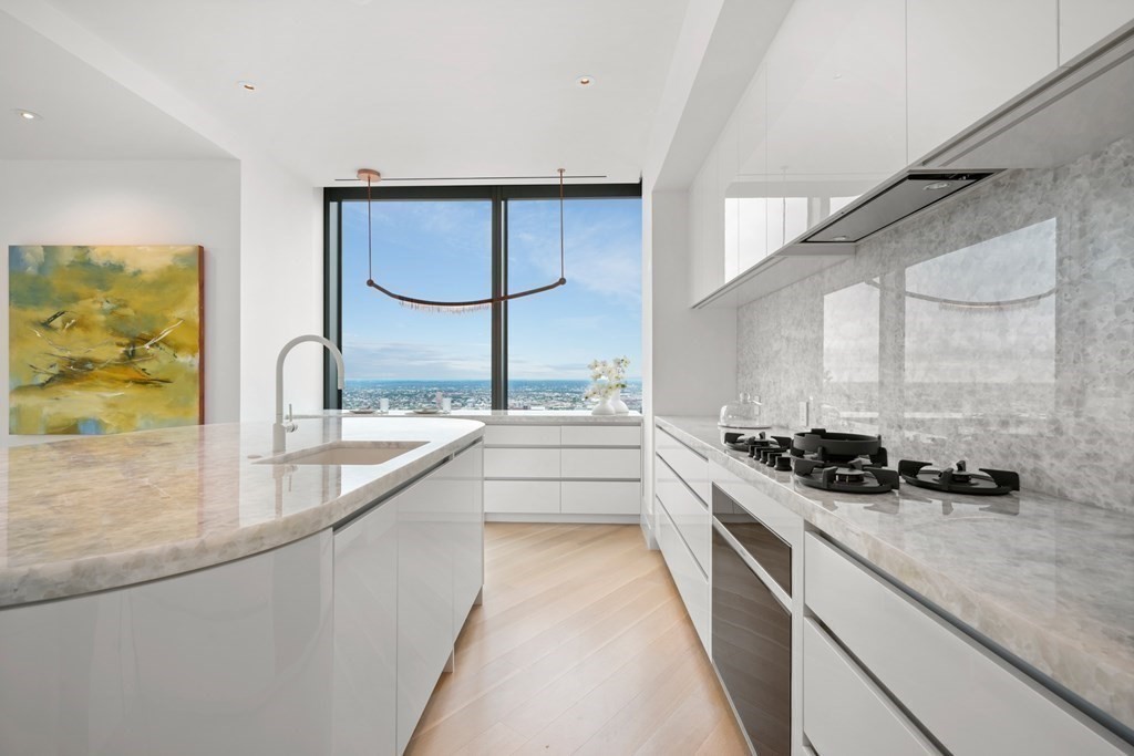 1 Dalton St Unit: 5801/5802