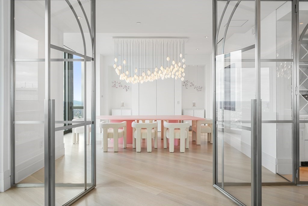 1 Dalton St Unit: 5801/5802