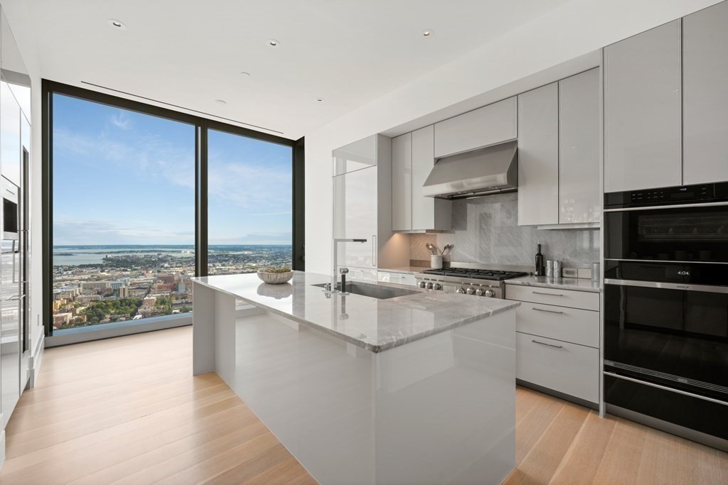1 Dalton St Unit: 5801/5802