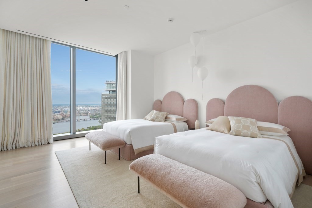 1 Dalton St Unit: 5801/5802