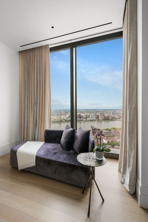 1 Dalton St Unit: 5801/5802