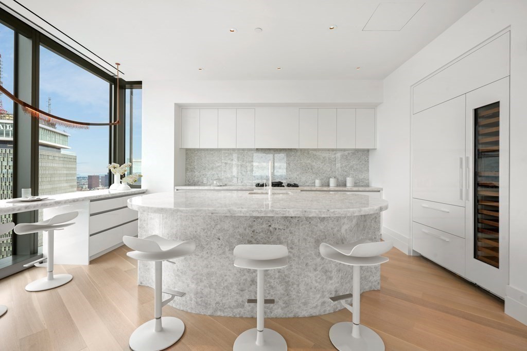 1 Dalton St Unit: 5801/5802
