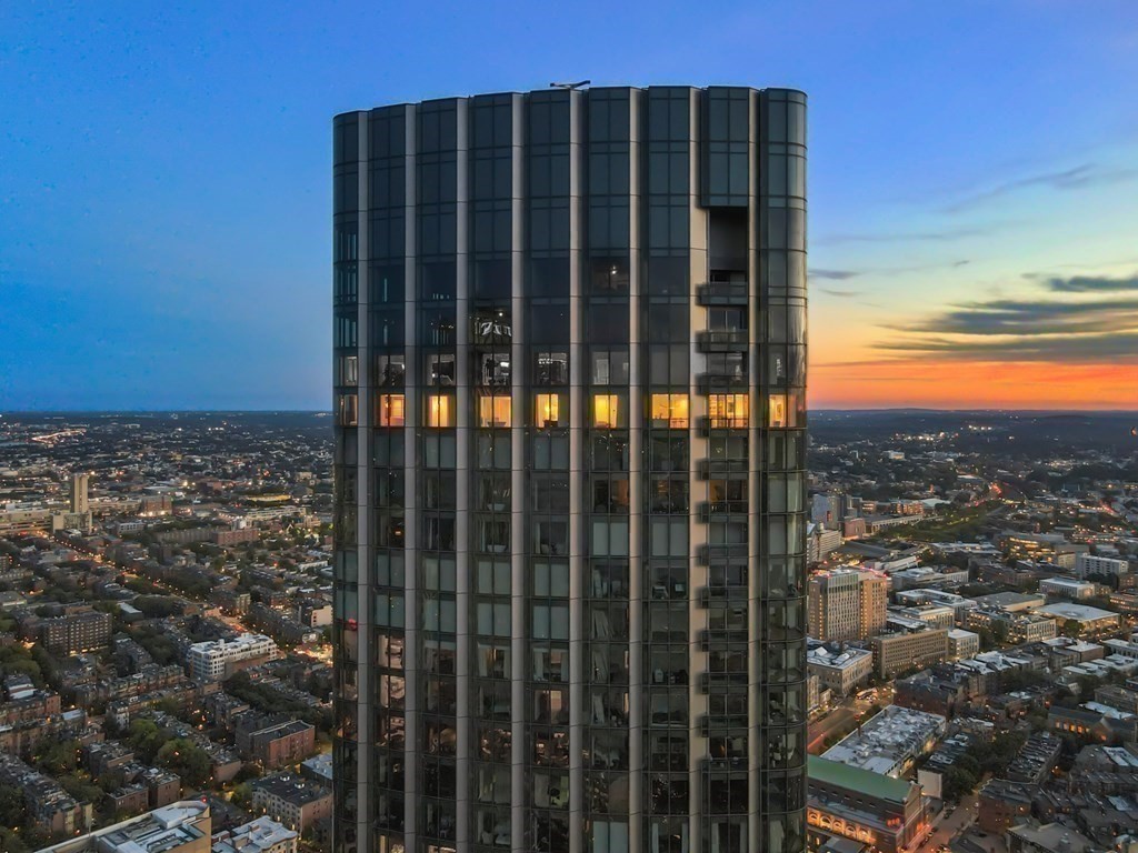 1 Dalton St Unit: 5801/5802